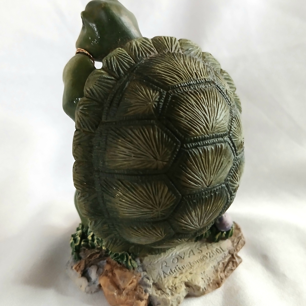 Turtle Love by Rovash Figurine - Picture 3 of 7